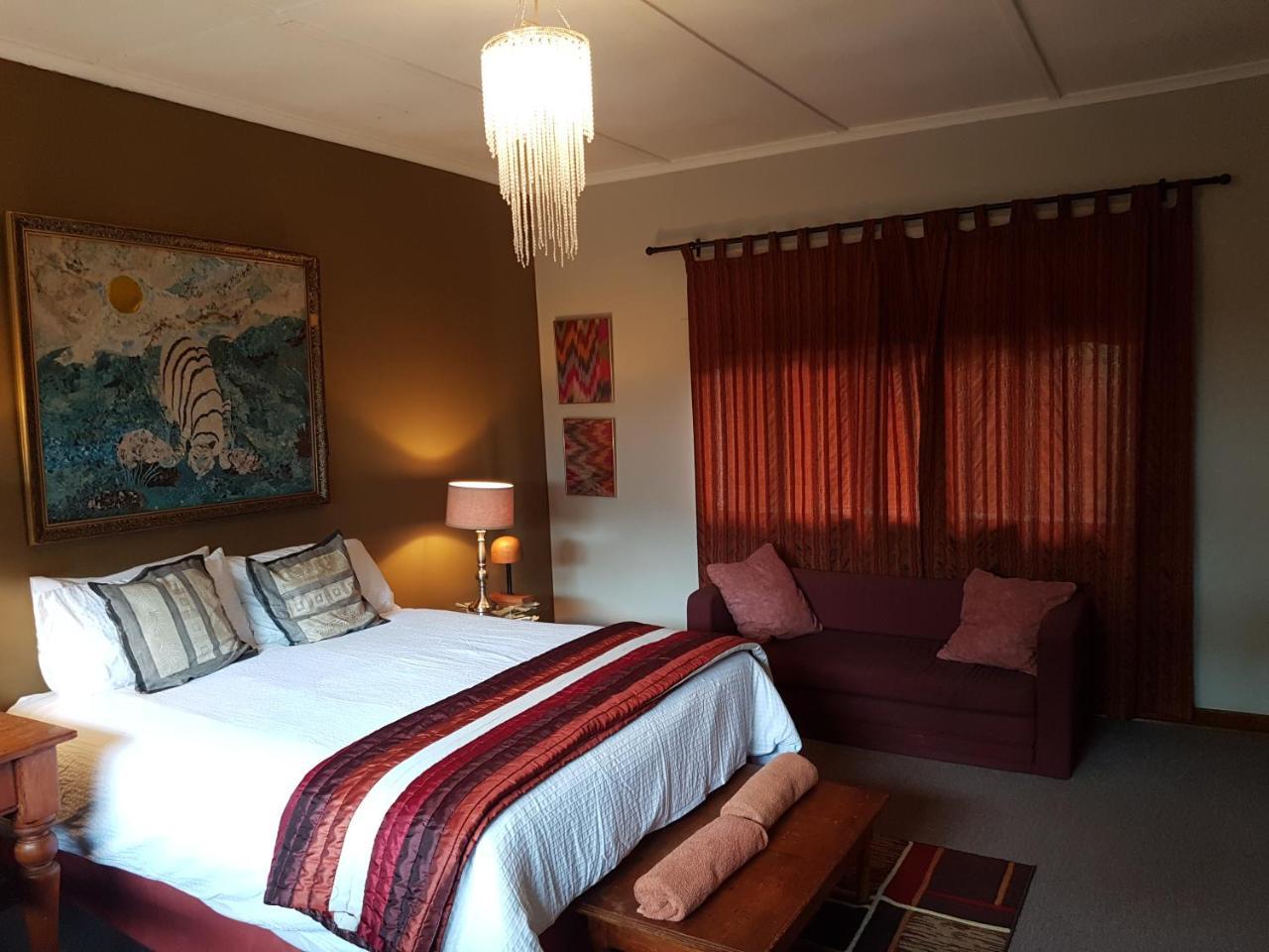 Burnham Road Suite Guest House Bulawayo Exterior photo