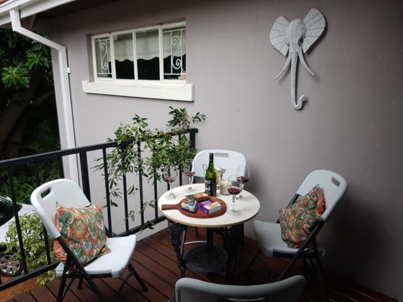 Burnham Road Suite Guest House Bulawayo Exterior photo