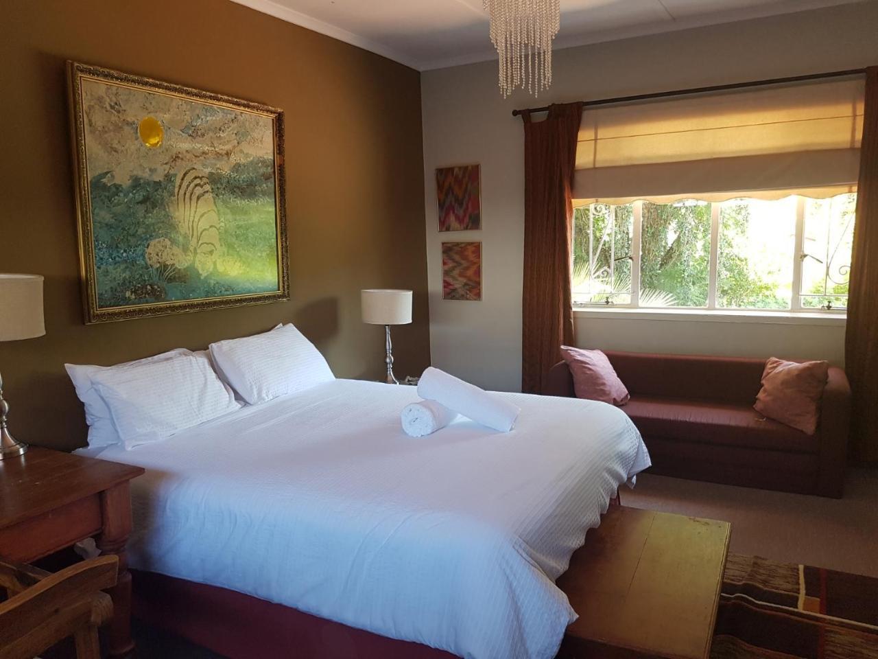 Burnham Road Suite Guest House Bulawayo Exterior photo